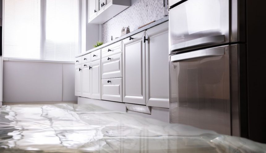 how to prevent crawl space flooding